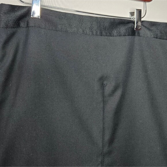 Women's Isaac Mizrahi for Target Black Lined Pencil Skirt with Back Slit Size 10 - Picture 2 of 4